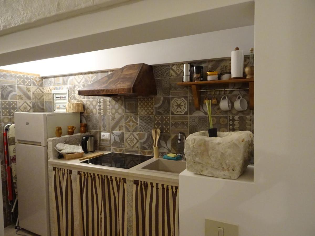 洛科罗通多 Trulli Di Zia Tata旅馆 外观 照片