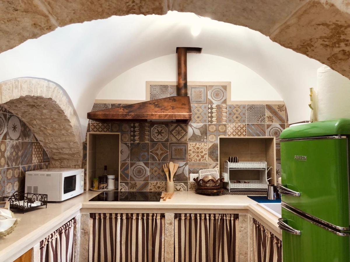 洛科罗通多 Trulli Di Zia Tata旅馆 外观 照片